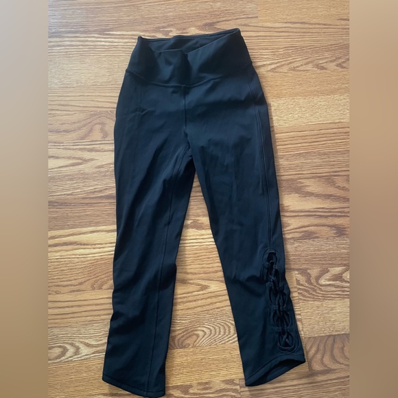 Lululemon leggings - Picture 1 of 3